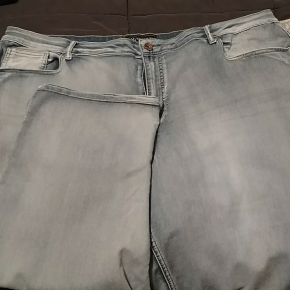 Capris - Picture 2 of 2